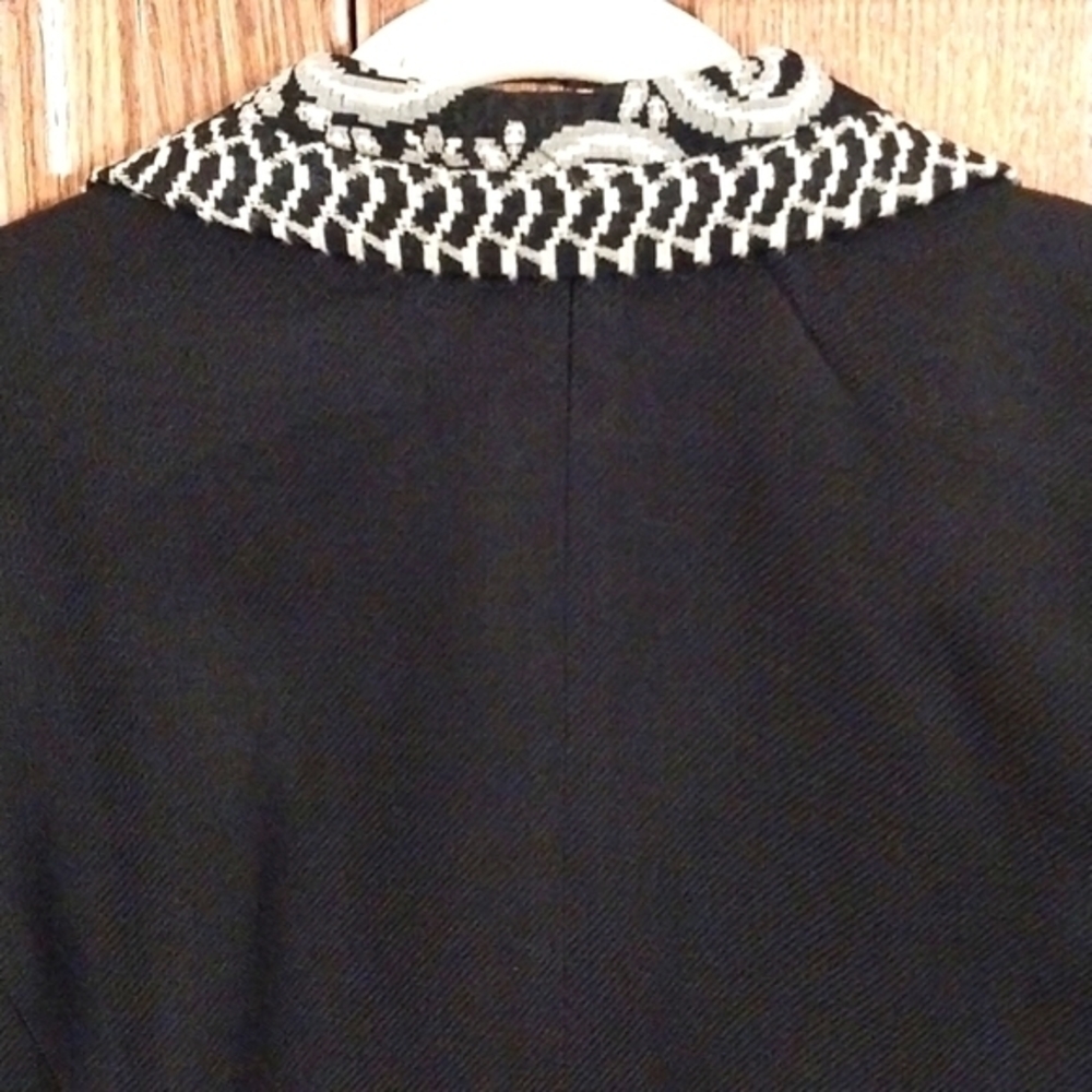Coldwater Creek Women's Size 10P Lined Black Blazer Jacket White Gray Embroidery - Picture 6 of 9